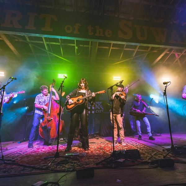 Infamous Stringdusters & Molly Tuttle at Suwannee Spring Reunion 2023 by Jay Strausser