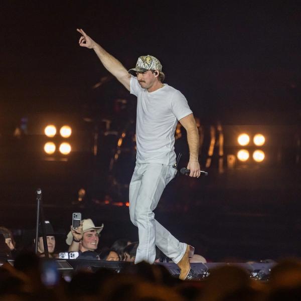 Morgan Wallen performing in Minneapolis in 2026