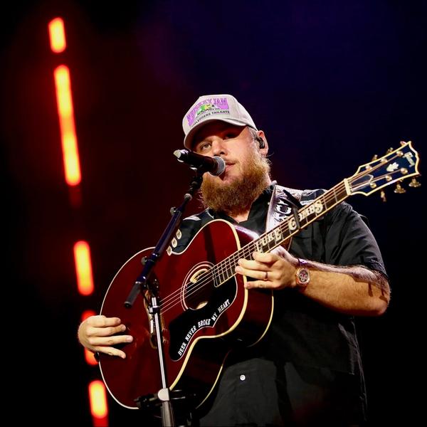 Artist - Luke Combs at Wembley Stadium 3