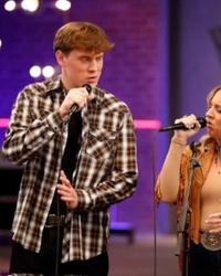 'The Voice' stars Joe Henley and Kenna Elpers