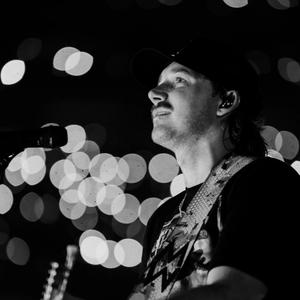 Morgan Wallen performing live