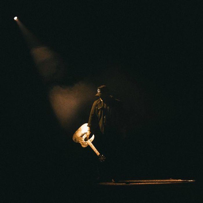 Album - Kameron Marlowe - Keepin' The Lights On