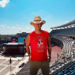 Holler Country Music