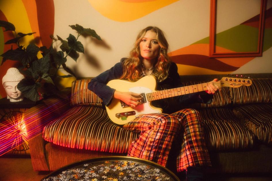 Sophie Gault 'Fixin Things' Premiere | Holler