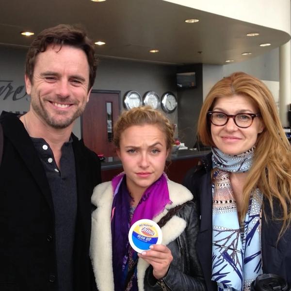 Artist - Charles Esten, Hayden Pannetiere & Connie Britton 1