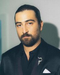 Noah Kahan wearing a suit for the 2026 GRAMMYs