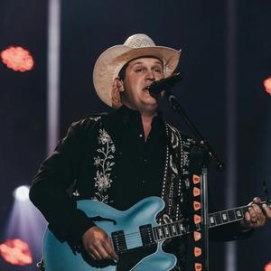 Jon Pardi at CMA Fest 2023 by Laura Ord