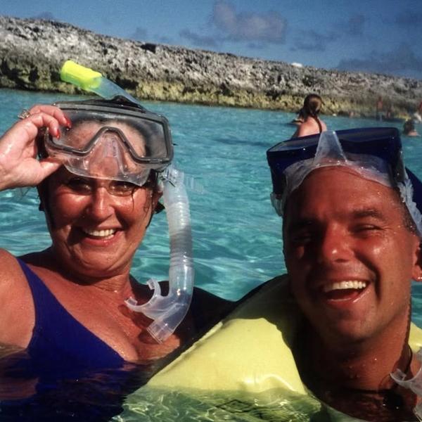 Artist - Kenny Chesney & His Mother 1