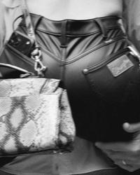 Single - Lainey Wilson - Phone, Keys, Wallet