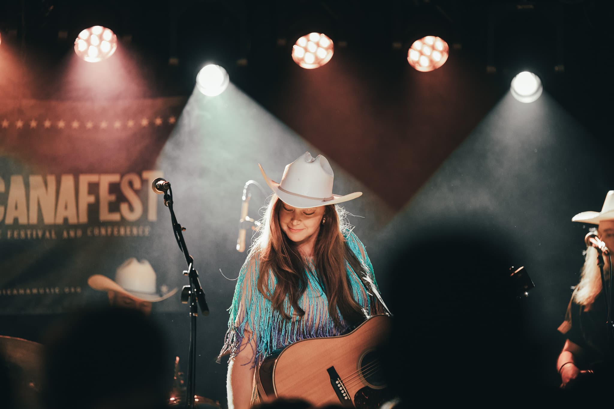 Kaitlin Butts at Americanafest 2023 by Laura Ord