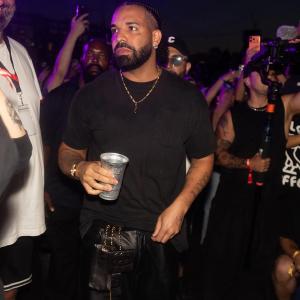 Drake in the club