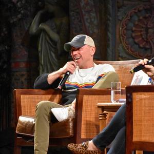 Kenny Chesney speaking at a book event
