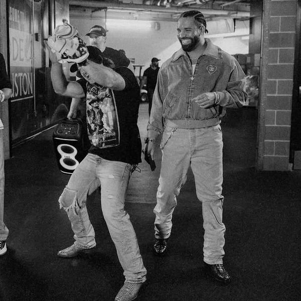 Morgan Wallen and Drake walk-out