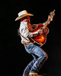 Cody Johnson performing live in 2025