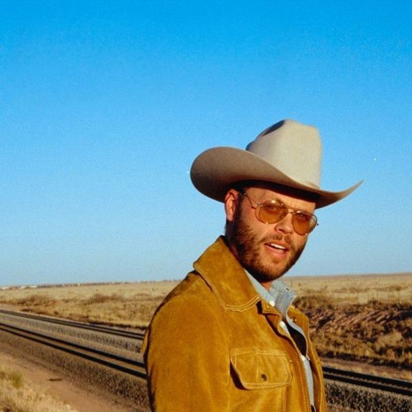 Holler Country Music