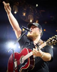 Artist - Luke Combs 6