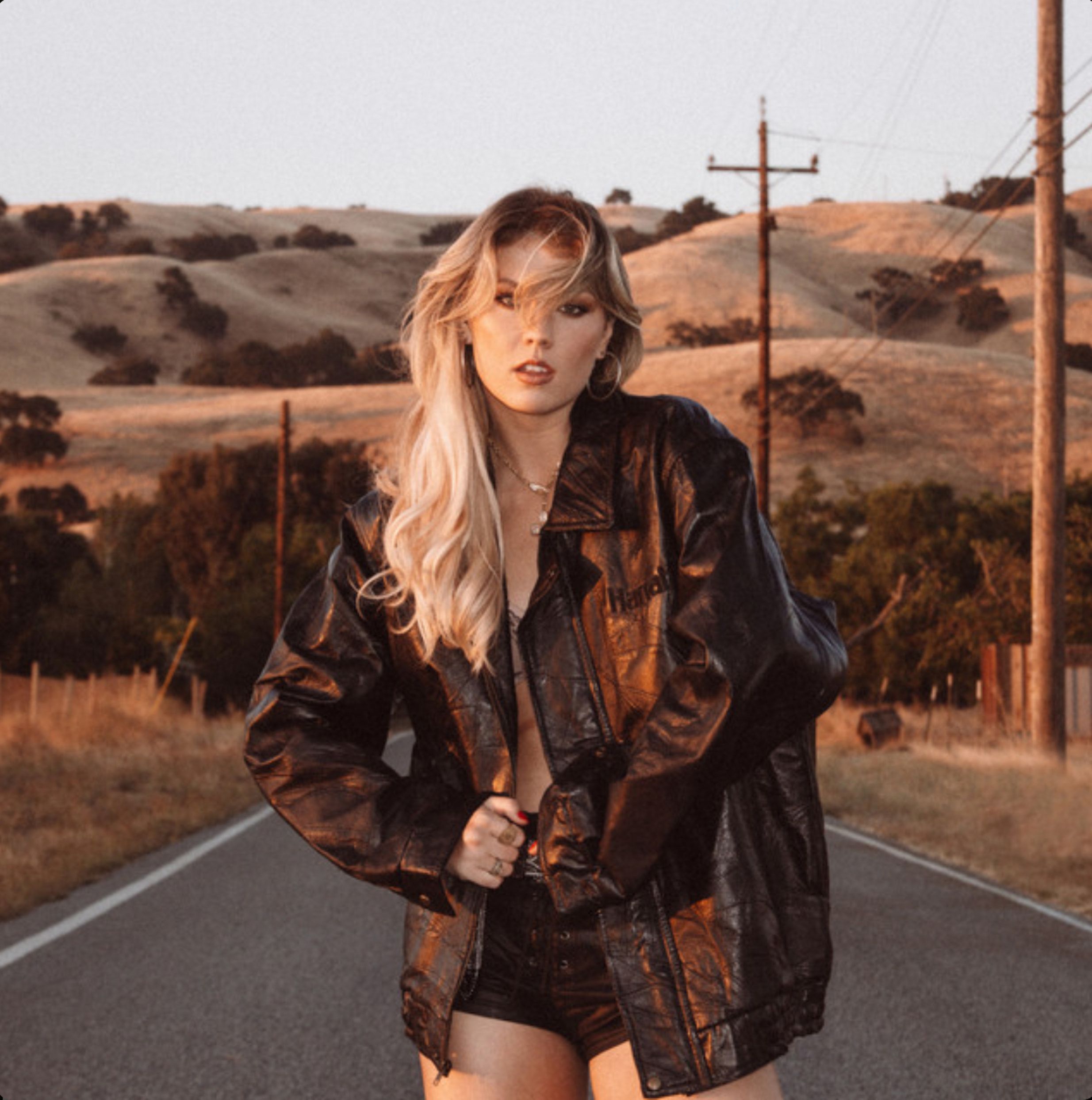 Heartbreaker From Tennessee by Dasha – Lyrics & Meaning | Holler