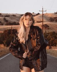 Single – Heartbreaker From Tennessee - Dasha