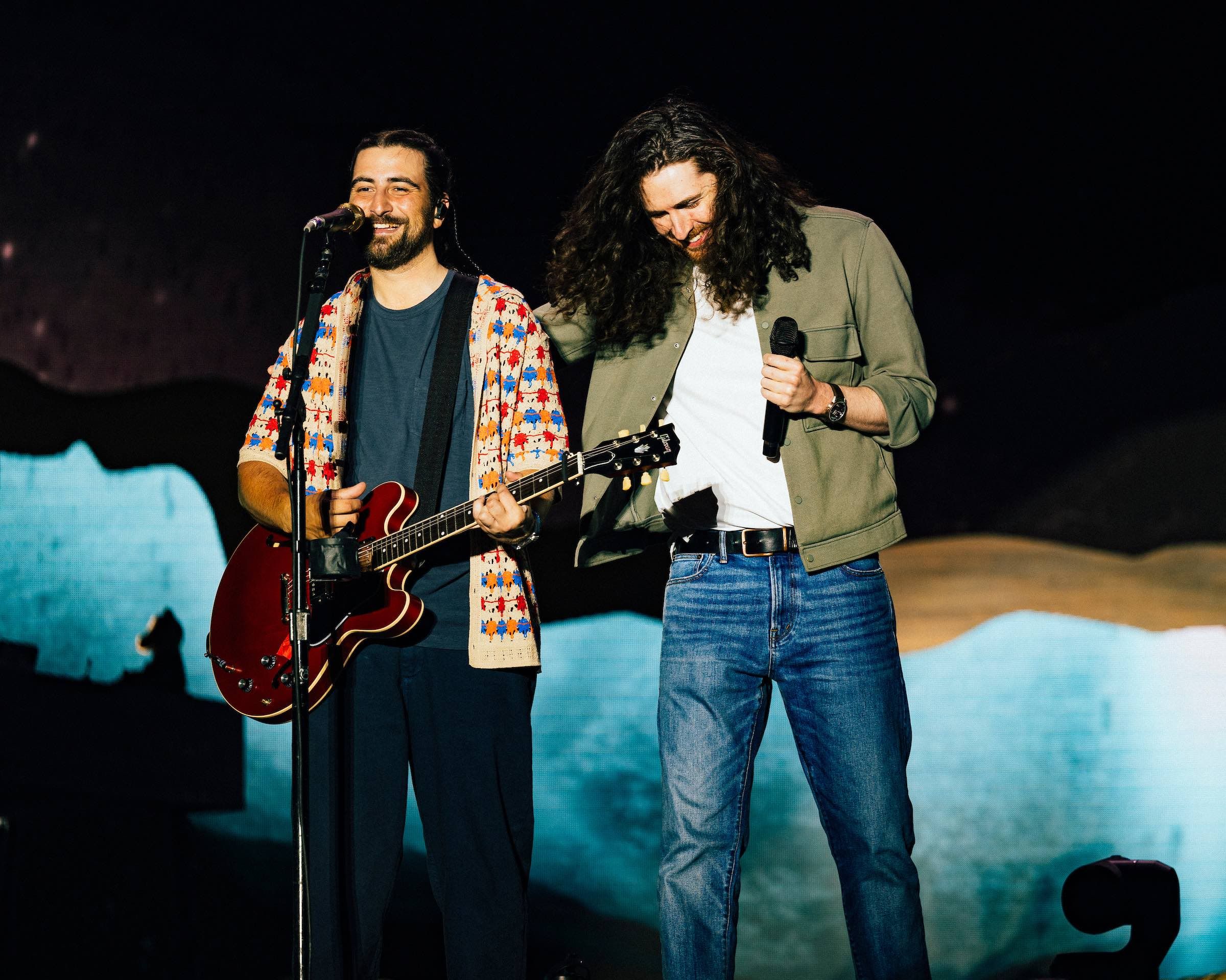 <p>Noah Kahan performing at Railbird 2024</p>