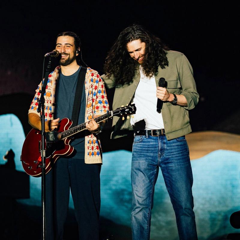 <p>Noah Kahan performing at Railbird 2024</p>