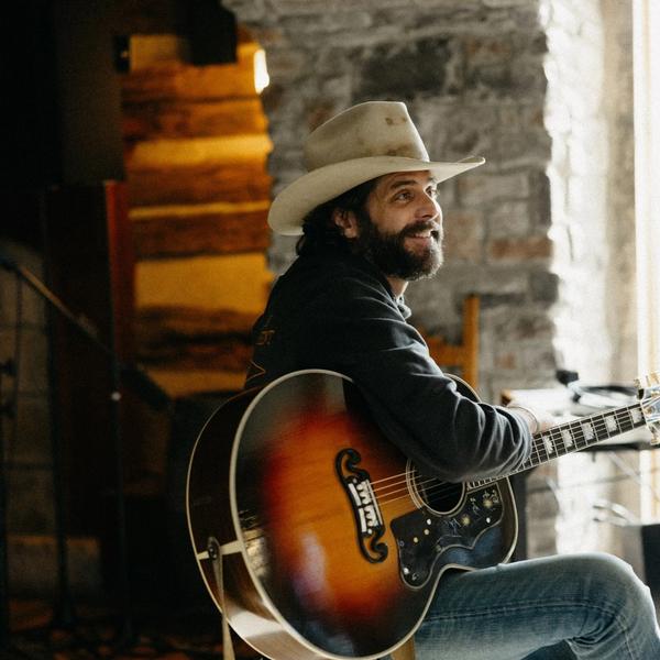 Thomas Rhett wearing a cowboy hat