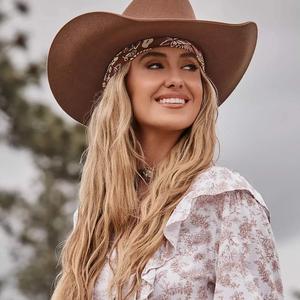 Artist - Lainey Wilson x Wrangler 2026 1