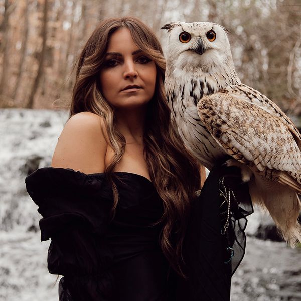 Holler Country Music