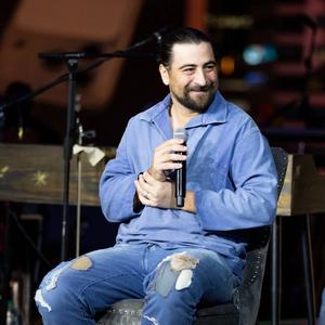 Artist - Noah Kahan at the GRAMMY Museum 2026