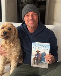 Kenny Chesney chilling with Poncho