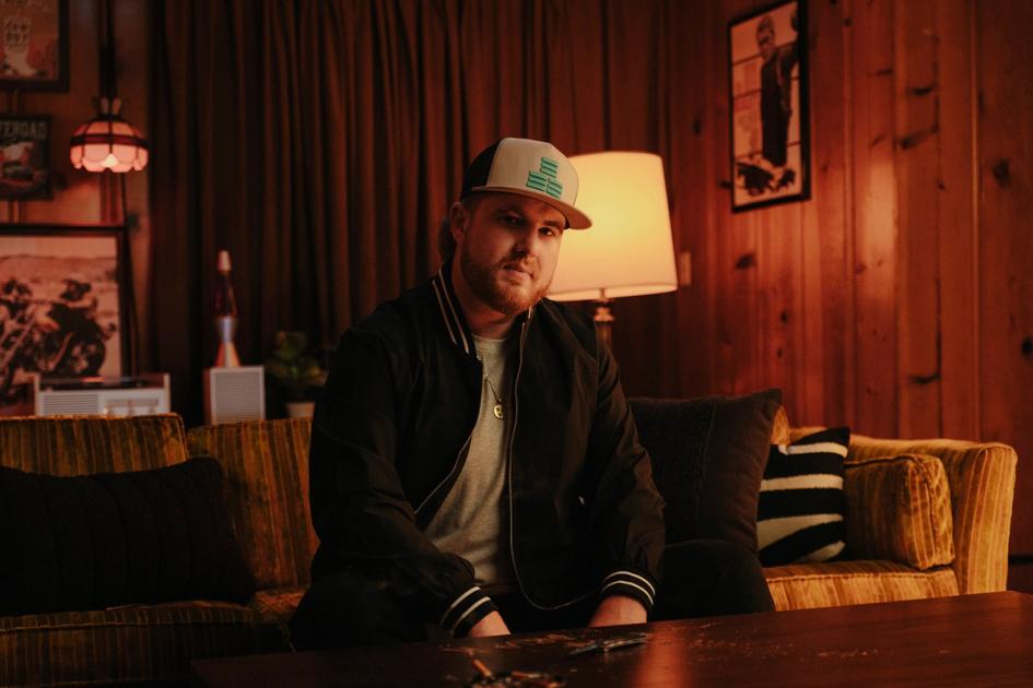 Video premiere of “Town Drunk” by Drew Green