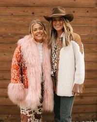 Artist - Anne Wilson & Lainey Wilson 1