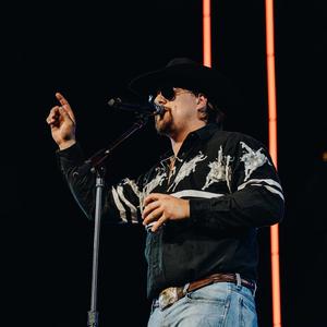 Gavin Adcock performing live