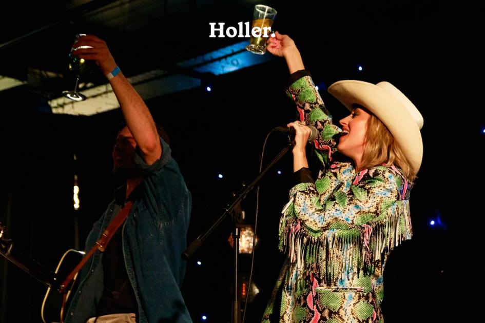 Brooke Eden Performs Unreleased Song 'U-Haul' at C2C Festival in London ...