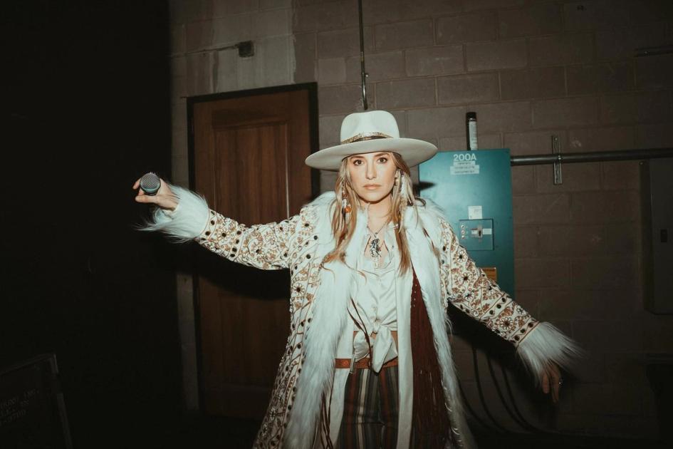 Did Lainey Wilson S Politics Just Shock The Country Music World - qjvh8ca