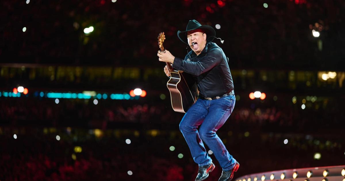 Garth Ruggie Sorry Garth Brooks Fans - That Cryptic Countdown Might Just Be a New ...