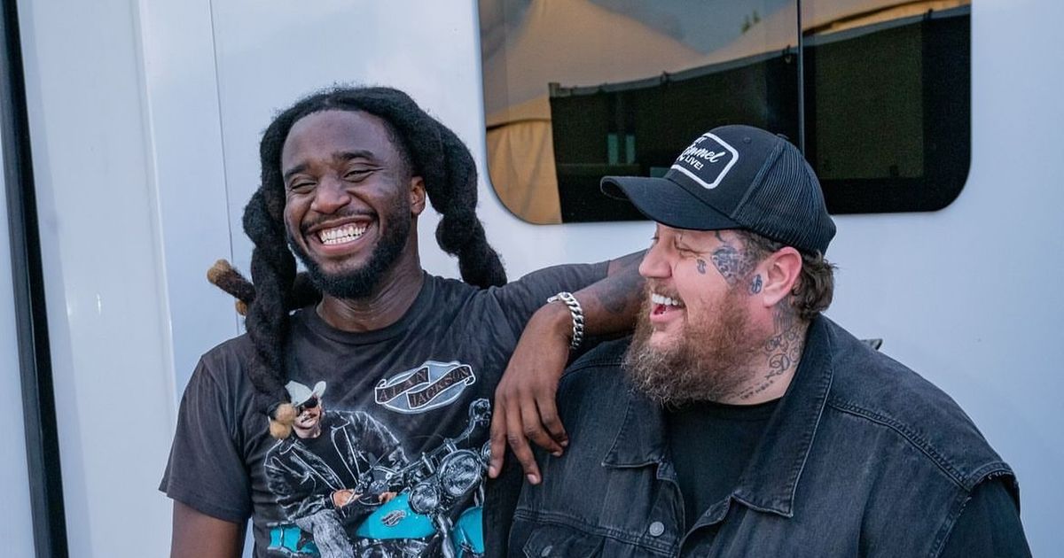 WATCH: Jelly Roll and Shaboozey Dance Along to Post Malone and Morgan Wallen's 'I Had Some Help' on New Year's Eve | Holler