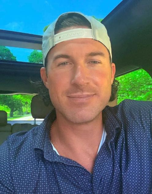 “Never Let Em Know Your Next Move...” Riley Green Shocks Fans By