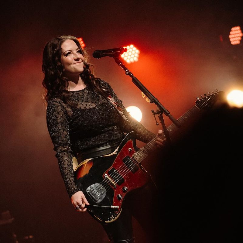<p>Ashley McBryde performing live</p>