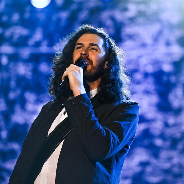 Hozier performing at Hinterland Festival