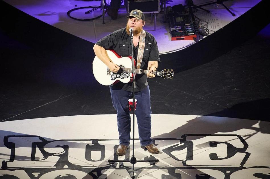 Luke Combs Reveals Tracklist For New Album, Gettin’ Old Holler