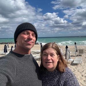 Kenny Chesney & Holly Gleason on the beach