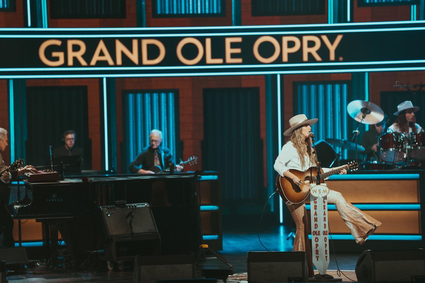 Lainey Wilson Celebrates Three Year Opry Anniversary With Valentines