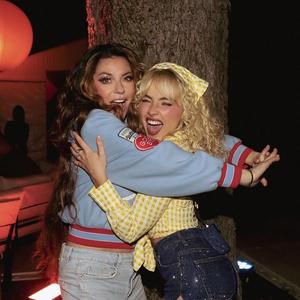 Sabrina Carpenter and Shania Twain performing at ACL in Texas