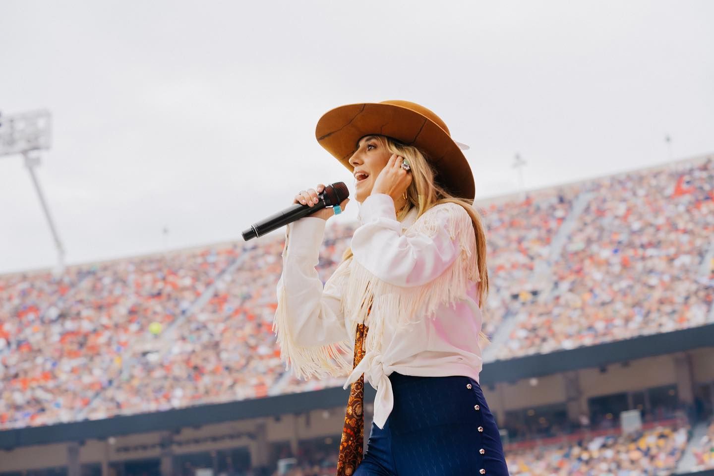 Lainey Wilson Adds Extra International Dates To Her 2024 Tour | Holler