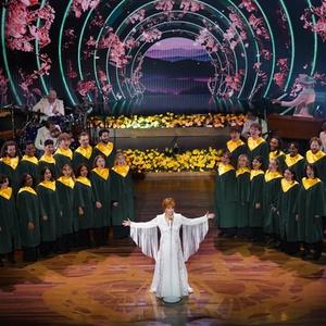 Artist - Reba McEntire on CMA TV Special for Dolly Parton