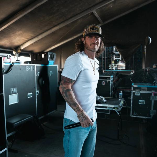 Tyler Hubbard backstage