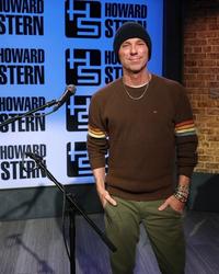 Artist - Kenny Chesney on Howard Stern Show