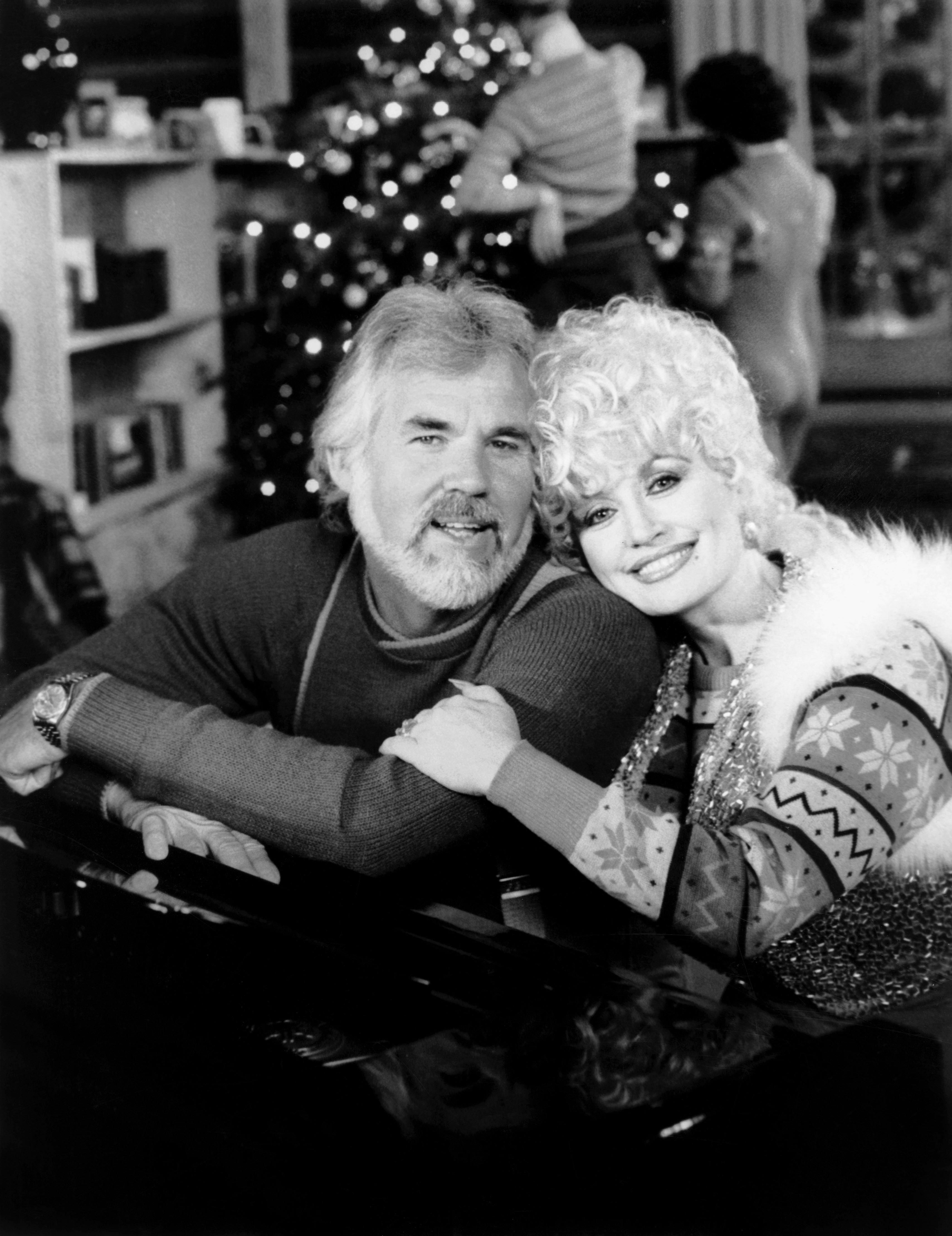 A Guide To: Kenny Rogers Duets Holler.