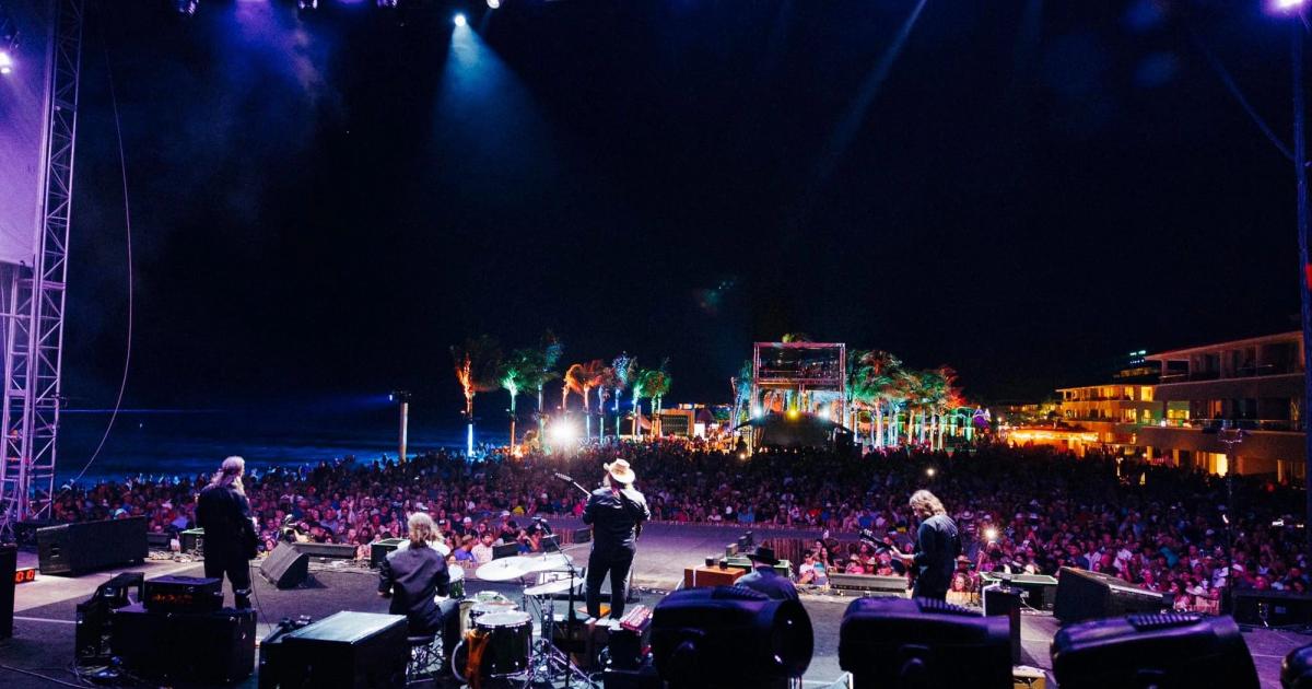 Chris Stapleton 2023 Concert Tour Setlist | Holler