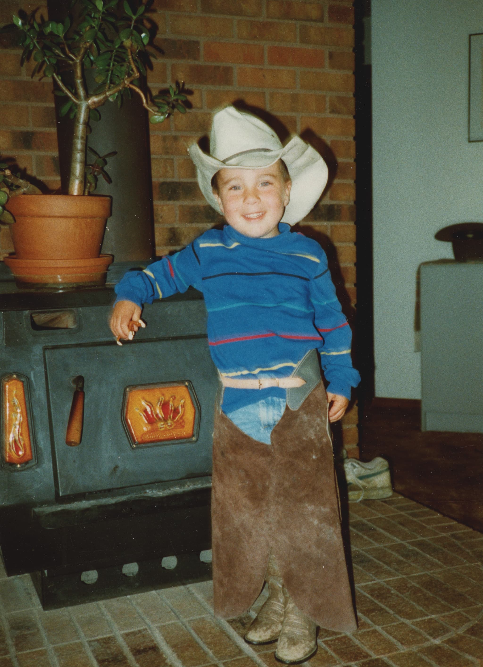 <p>Luke Bell as a child for 'The King Is Back' booklet</p>